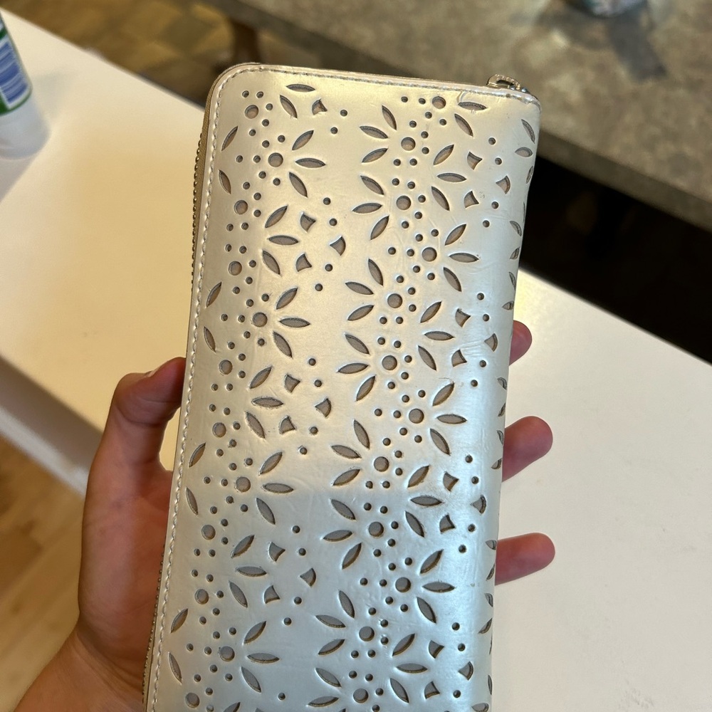 Coach Large Wallet White Pattern - image 3